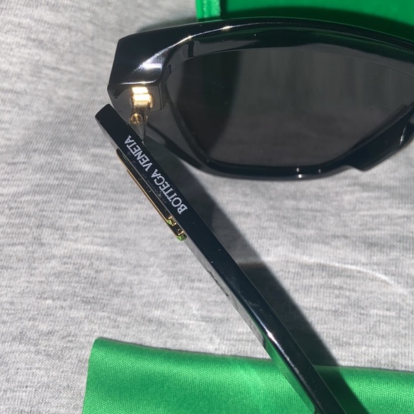 BOTTEGA VENETA Sun Glasses - Picture 7 of 14